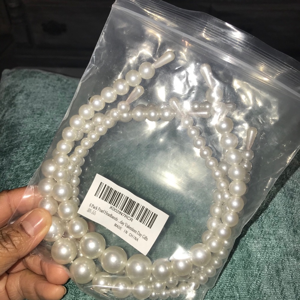 (Brand New) 4 pack of peal headbands